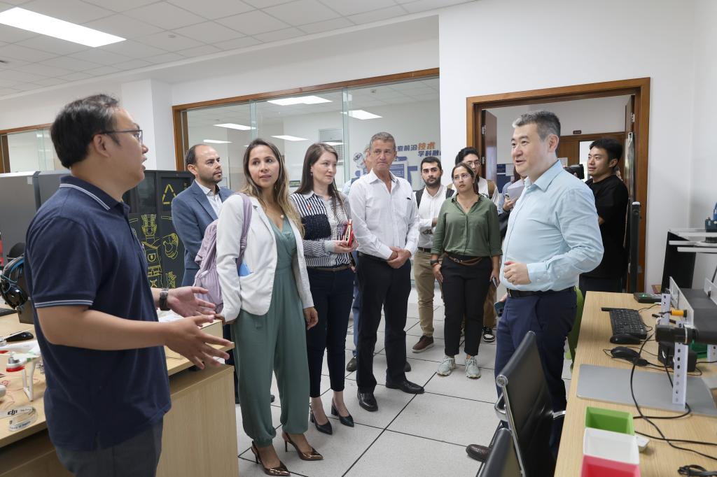 哥伦比亚大学合作项目,哥伦比亚代表团访问