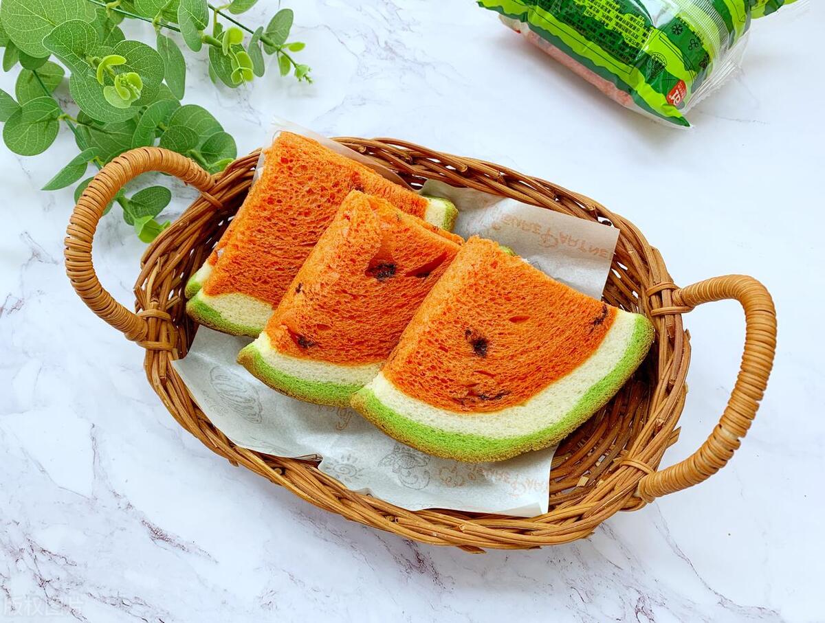 网红小姐姐吃网红最火的美食,吃货欧弟盘点网络网红美食