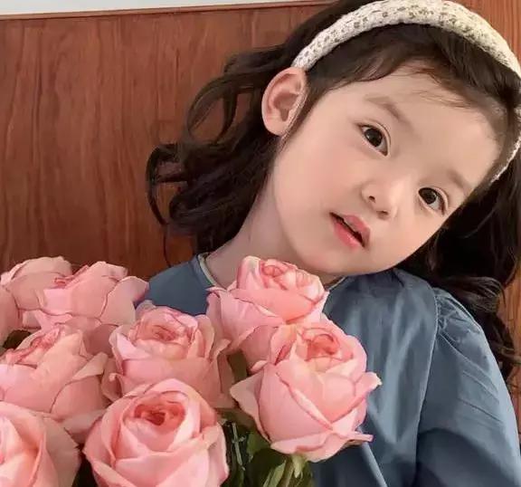 女生不知道怎么跟女生聊天怎么办,女生应该如何和男生聊天