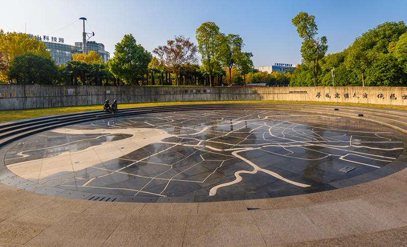 上海一所实力很强的211大学，分数高，但为何不受当地人待见？