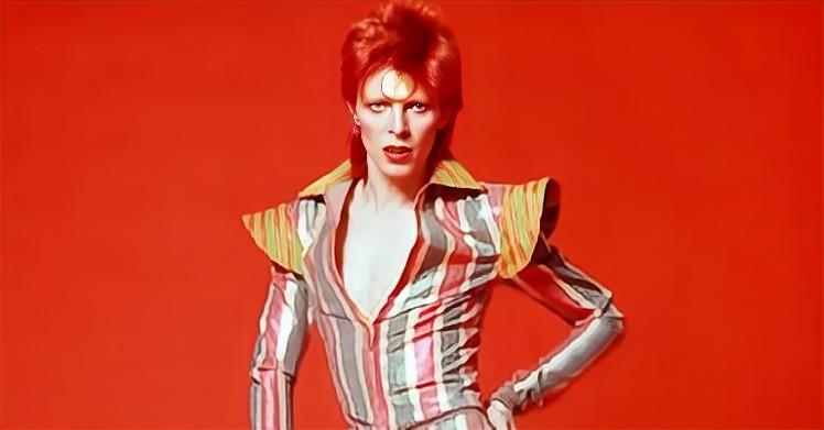 大卫鲍伊妆容,大卫·鲍伊年轻照片