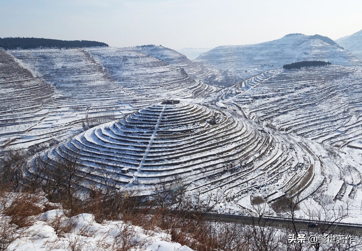 涓冨緥鐧诲疂濉斿北,闆勪紵澹附灞卞嘲涓冨緥