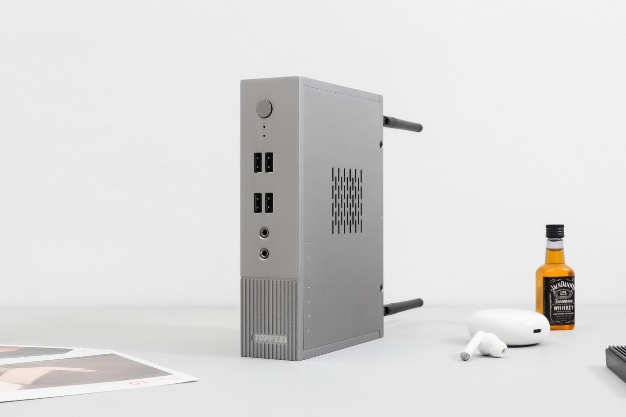 这才叫“多屏”最强电脑！极夜8110m微型小主机：一机四屏够不？