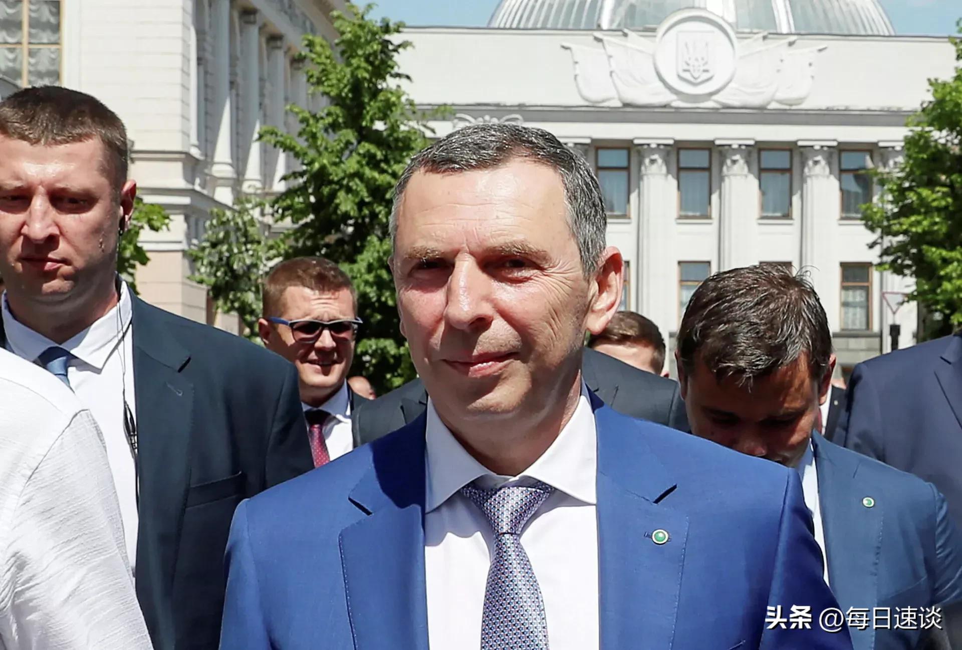 泽连斯基50亿美元,泽连斯基核心成员财富暴增