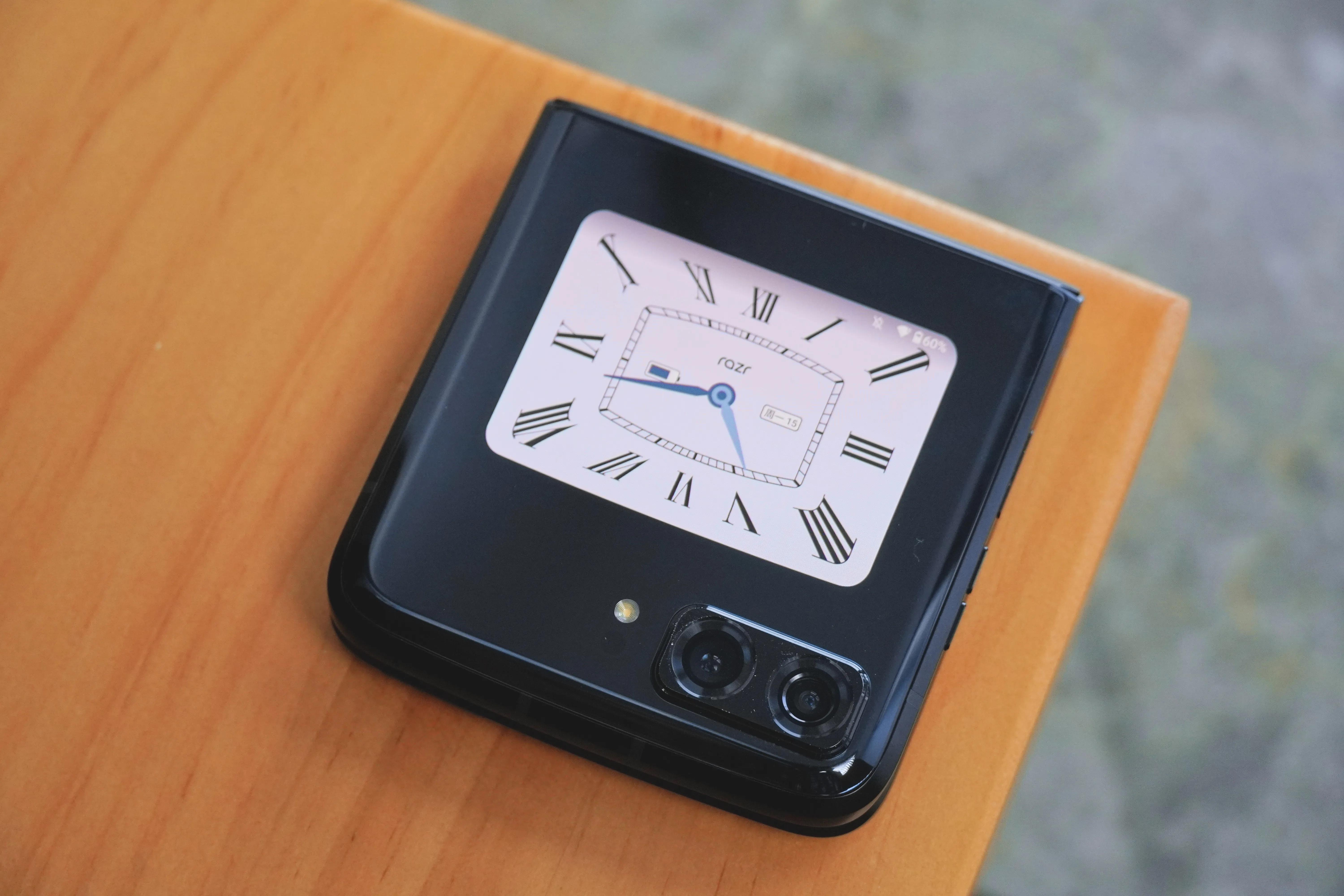 motorazr2022能打游戏吗,motorazr2022款屏幕