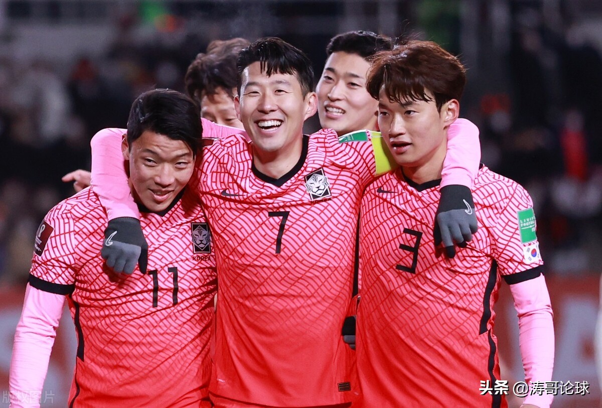 中日韩和中国足球实力对比,为啥同为亚洲人日本都能踢世界杯