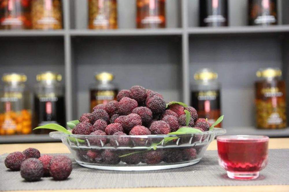 杨梅泡酒要多少度酒,杨梅泡酒正确方法和比例