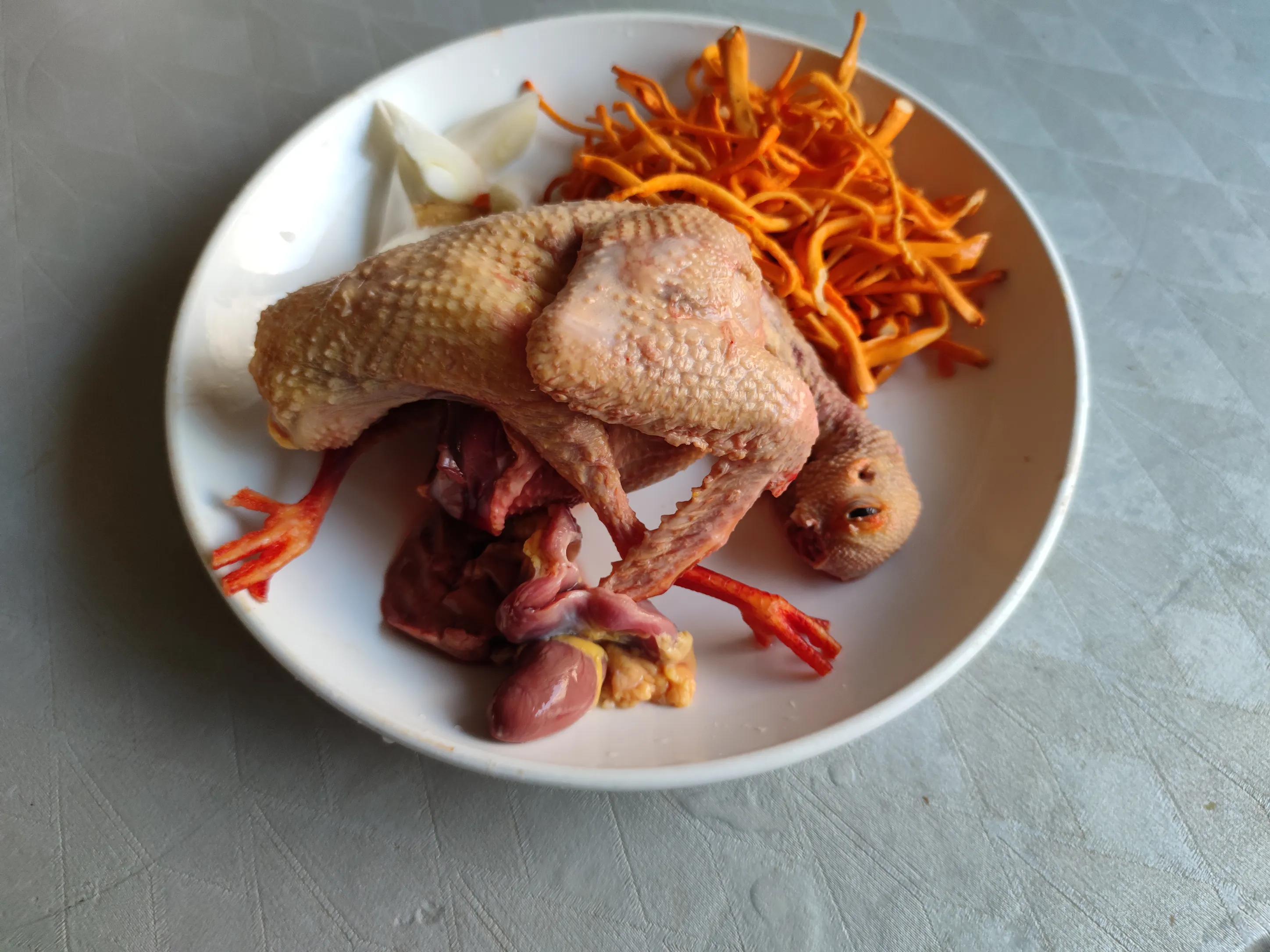 今日小雪天冷了记得添衣保暖,明日小雪吃什么食材