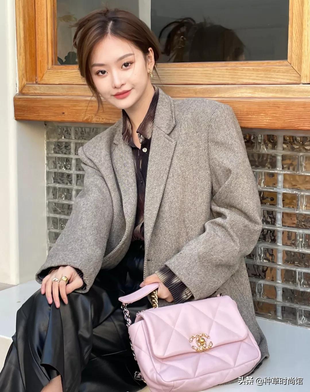 大牌包包入门推荐3000左右黑色,今年最值得入手的大牌包包推荐