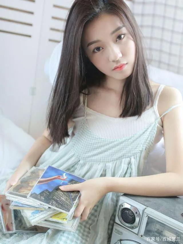 如何展开撩妹聊天话题,跟女生聊哪些有趣好玩幽默的话题