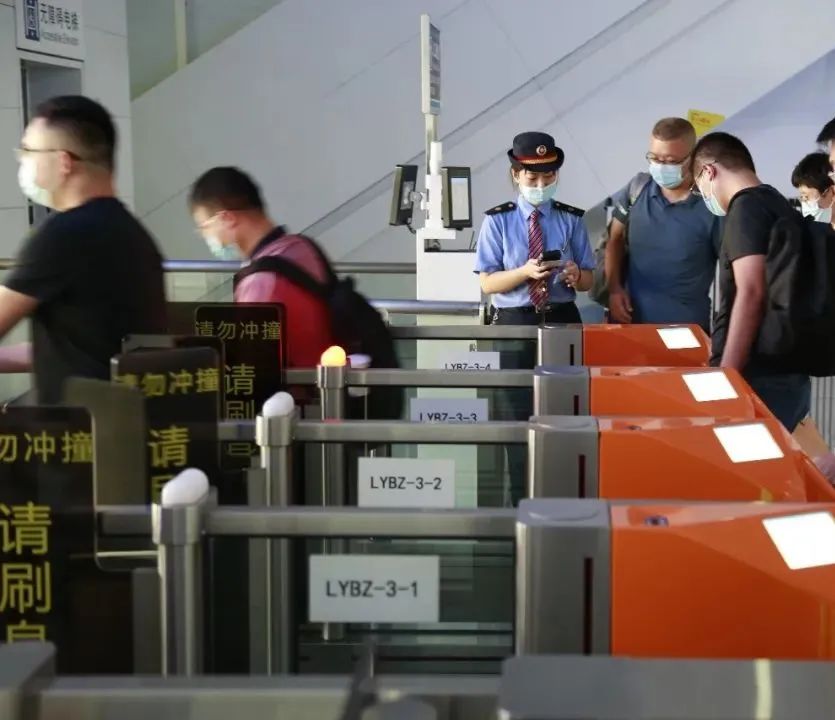 录取通知书买动车票打折吗,大学生凭录取通知书买火车票