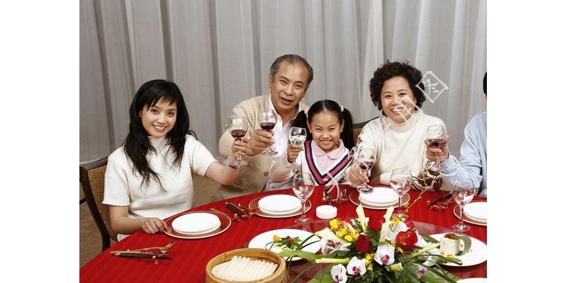 日本打工八年娶了日本老婆,中国在日本打工娶日本媳妇