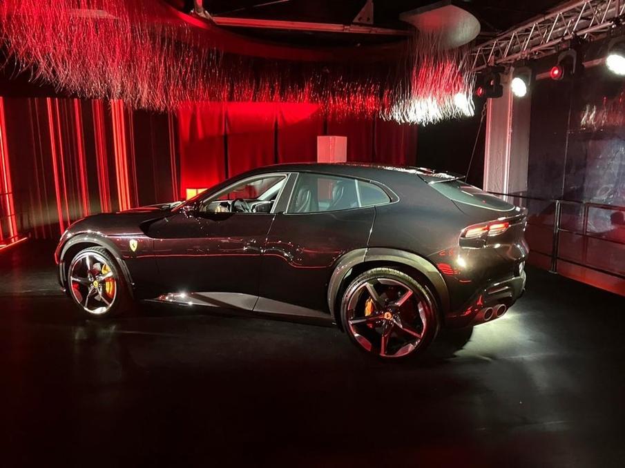 2023款法拉利prosangue高清图片,2024款法拉利purosangue灰色