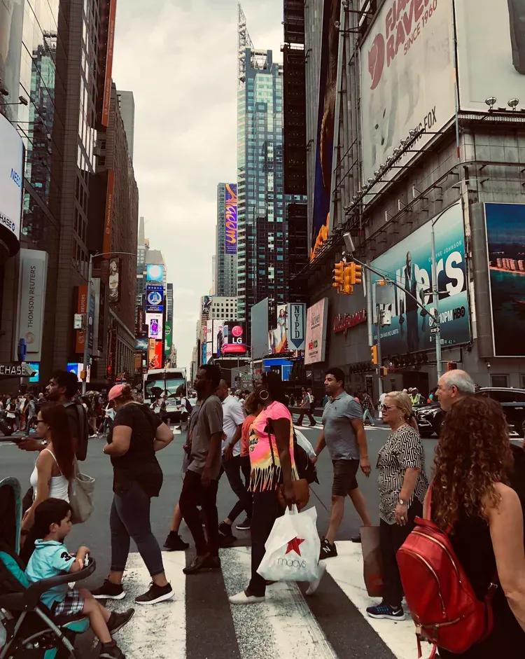 美国恋爱日记：我跟安德丽相识于纽约大学，她是个爱健身的女孩