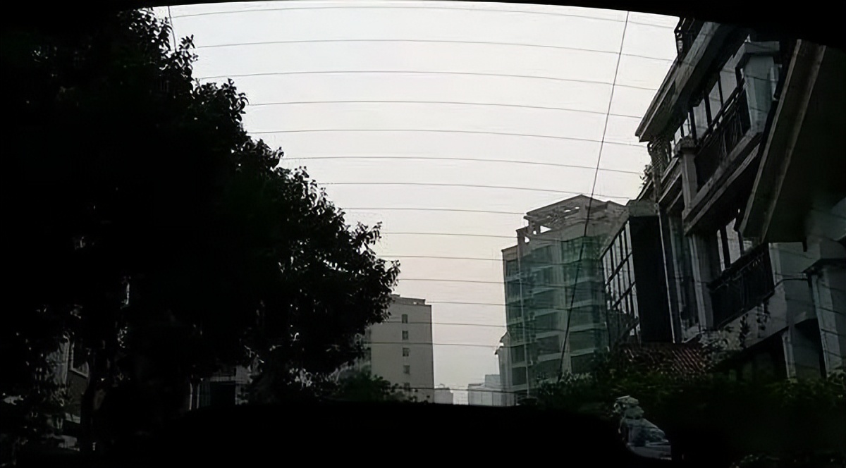 电热玻璃工作原理图,涂层玻璃和电热丝玻璃