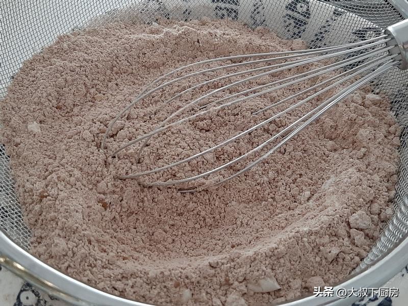 巧克力爆浆燕麦片蛋糕,巧克力纸杯蛋糕不塌不回缩的诀窍