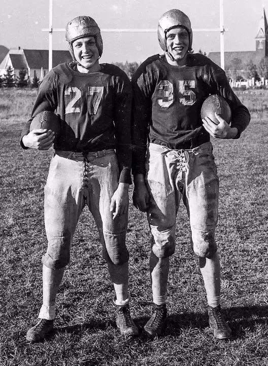 什么是卫衣加绒卫衣,什么是卫衣这词来源