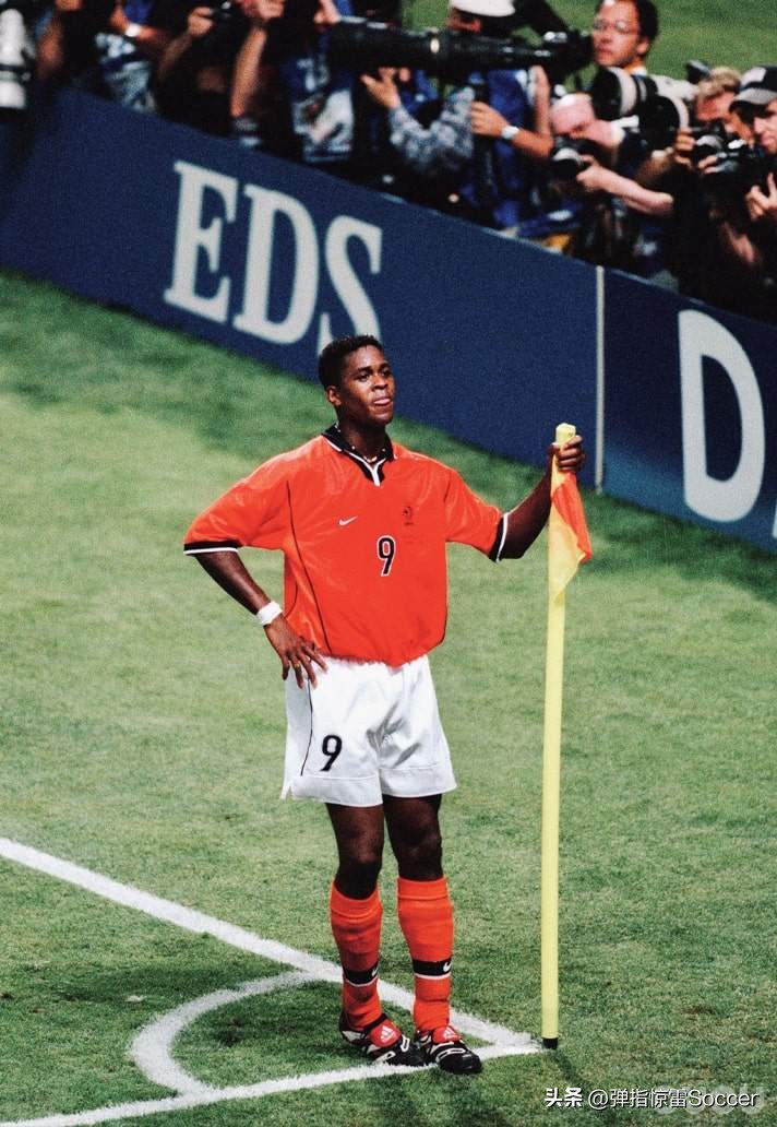 阿迪达斯猎鹰4足球鞋测评,阿迪达斯2024款猎鹰足球鞋测评