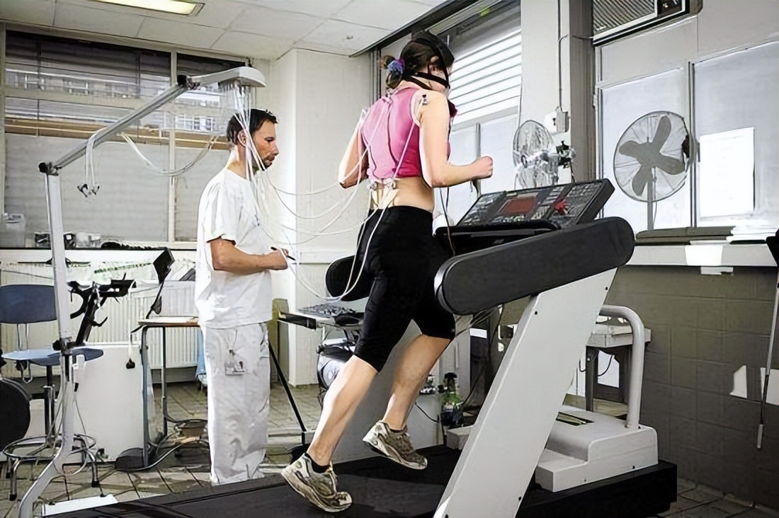 心脏肥厚是什么原因？心脏肥厚后还能缩小吗？该如何防治呢？