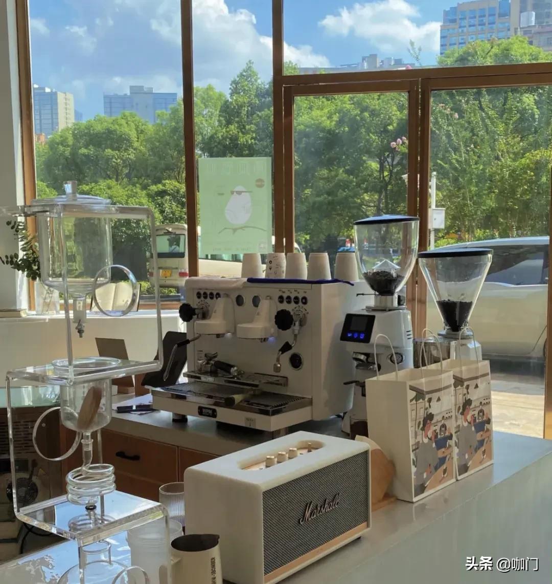 开店亏损20亿的咖啡店,开店半年亏30万
