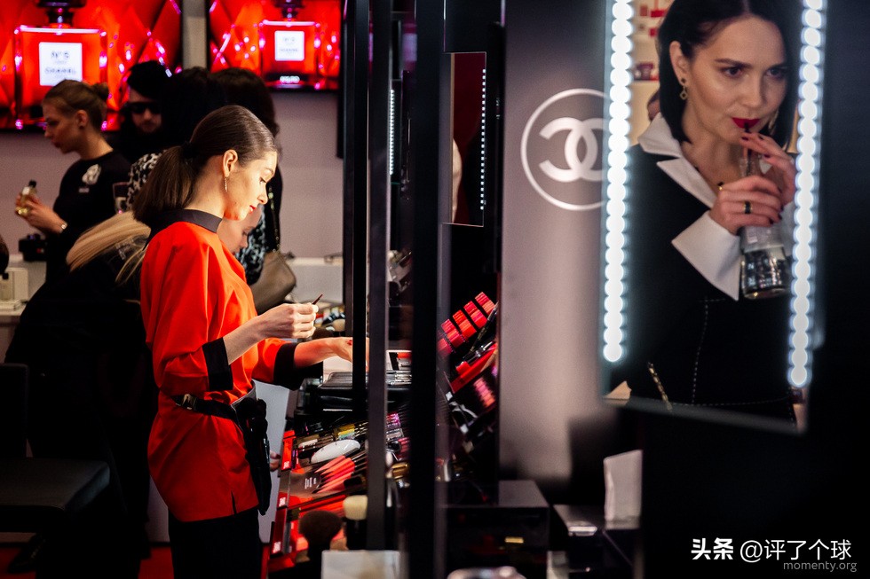 兰蔻阿玛尼赫莲娜,兰蔻阿玛尼的化妆品