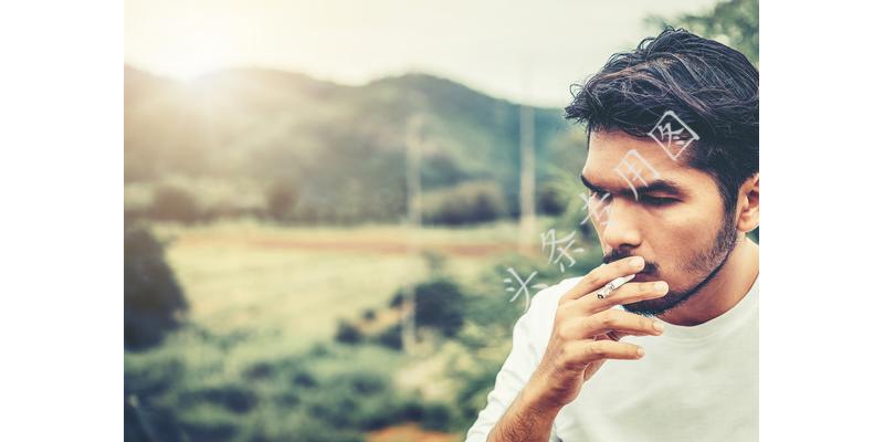 女人难受的时候男人会怎么安慰,女人难受的时候如何安慰