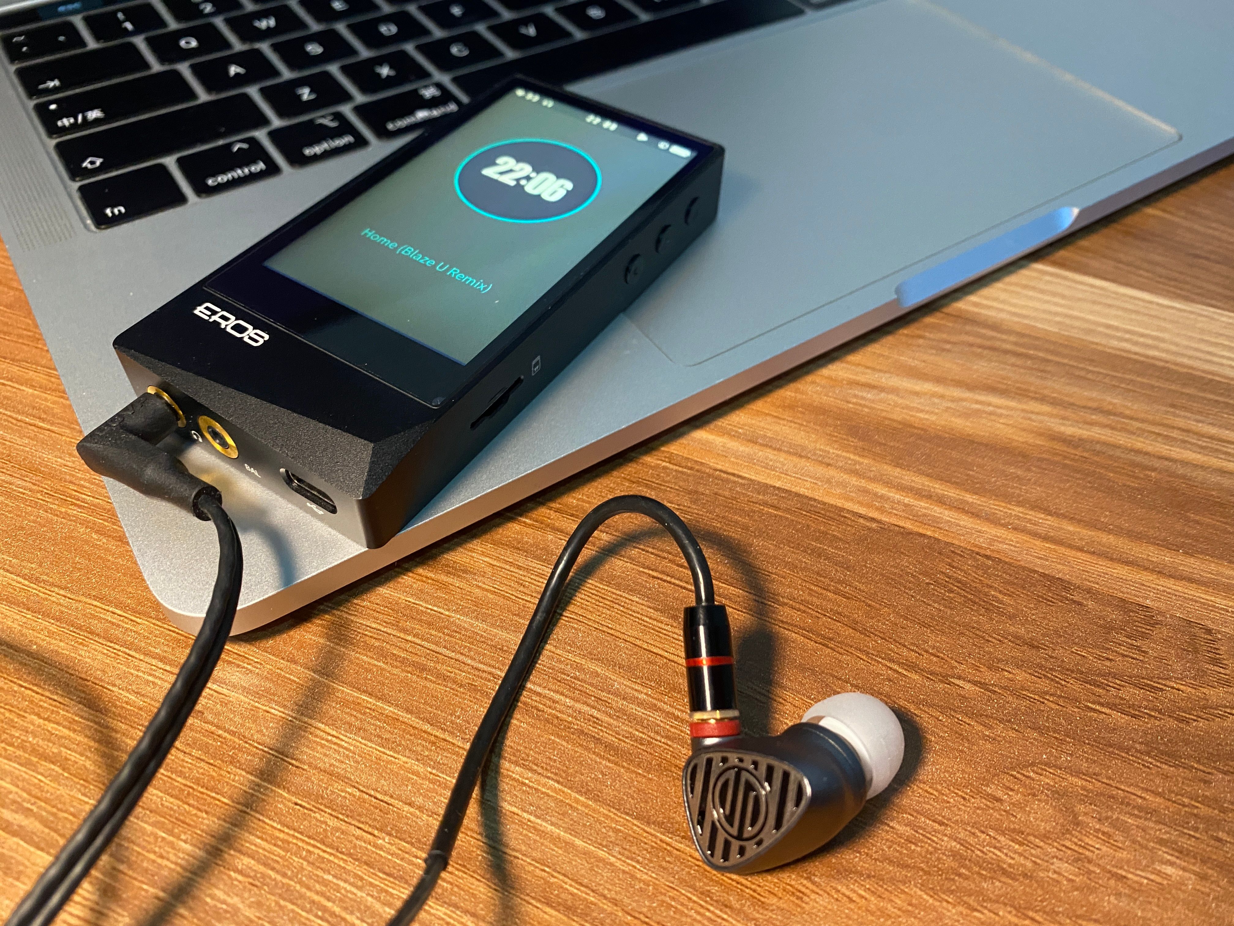 aigo鐖卞浗鑰卪p3-105plus娴嬭瘎,鐖卞浗鑰卆igoerosq钃濈墮鏃犳崯mp3璇勬祴