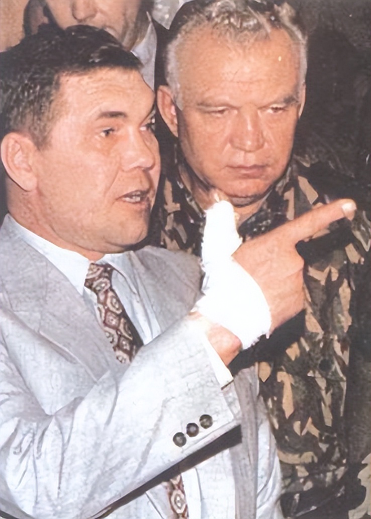 俄罗斯总统普京与叶利钦的关系,俄罗斯人如何评价普京和叶利钦