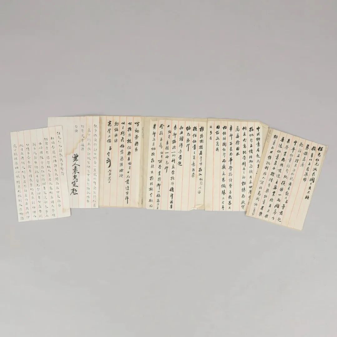 十二月拍|拥抱还是背离，都是在同一个世界里的选择