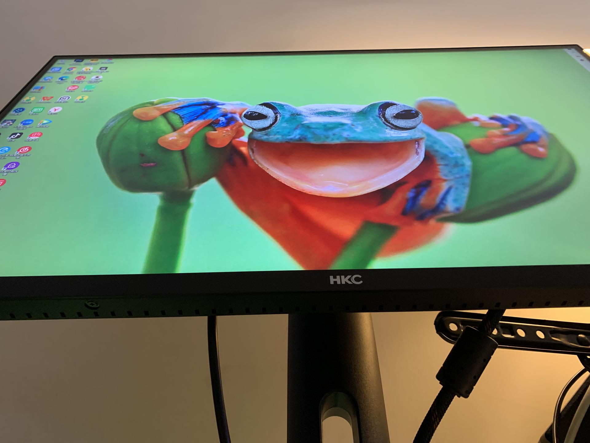 hkc高颜值32寸电脑显示器,hkc高颜值显示器