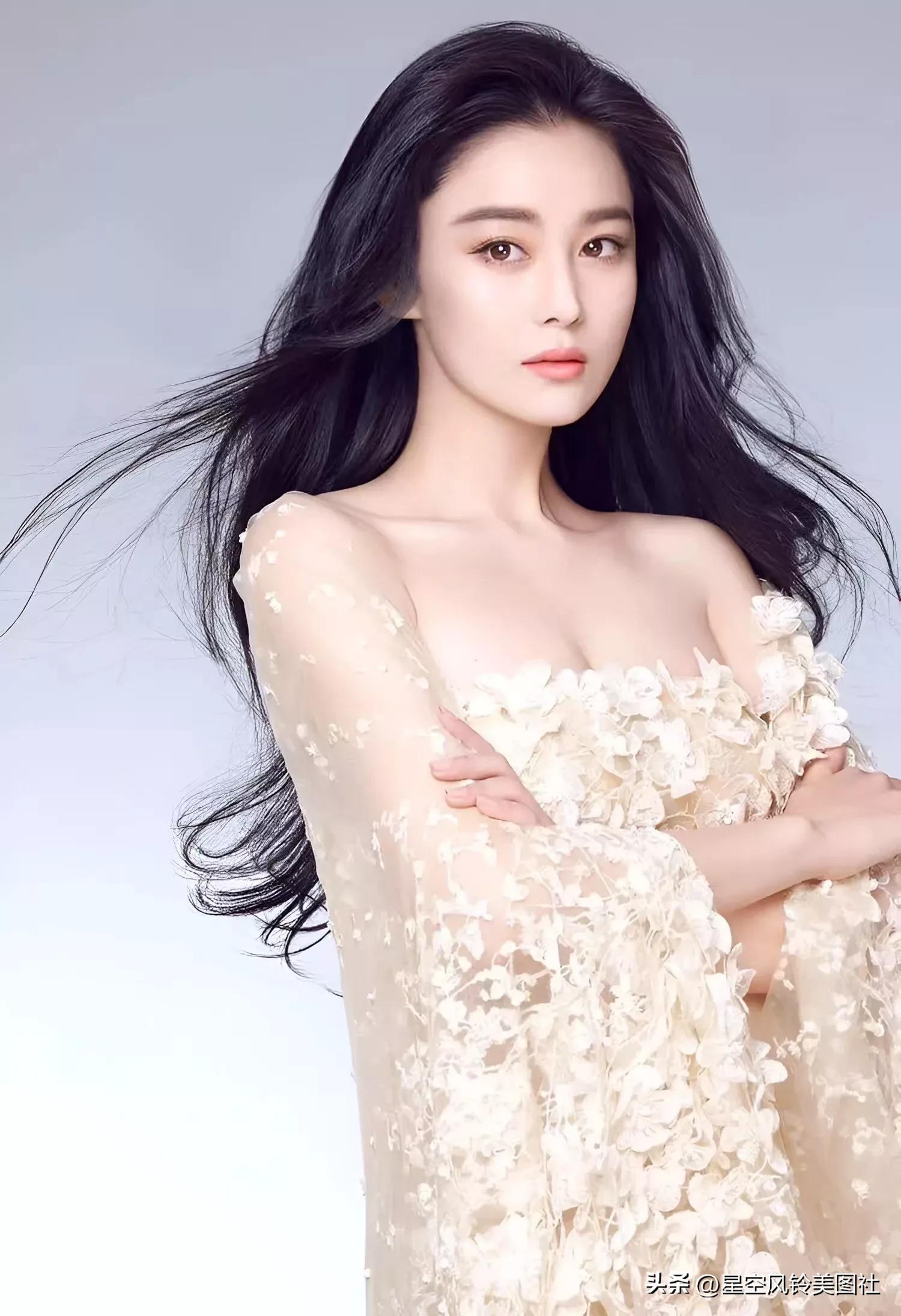 曾经丑闻缠身的女明星,曾多次绯闻缠身的女明星