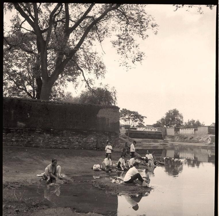 【晚清*楼青**旧影】女子丰乳肥臀，媚态撩人，风姿依旧！