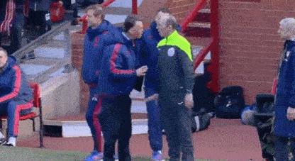 梅西挑衅范加尔里克尔梅,梅西挑衅范加尔大耳朵原音