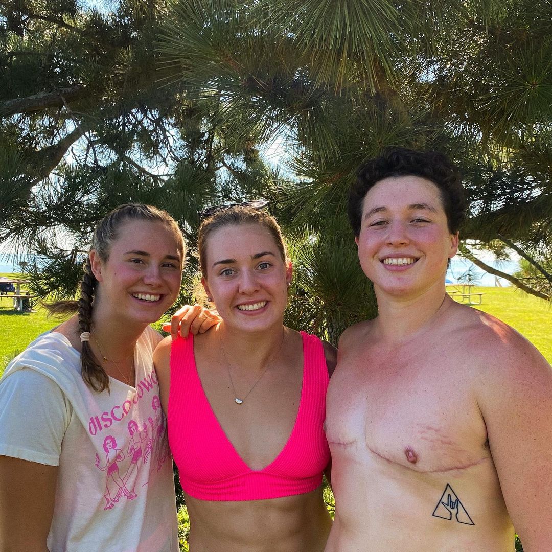 称霸女子游坛的男跨女运动员被女跨男运动员打败!美国人凌乱了