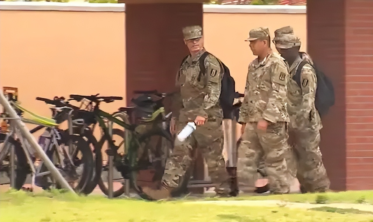 “动韩国就是动美国！”，话音刚落，美军就“动”了韩国女子