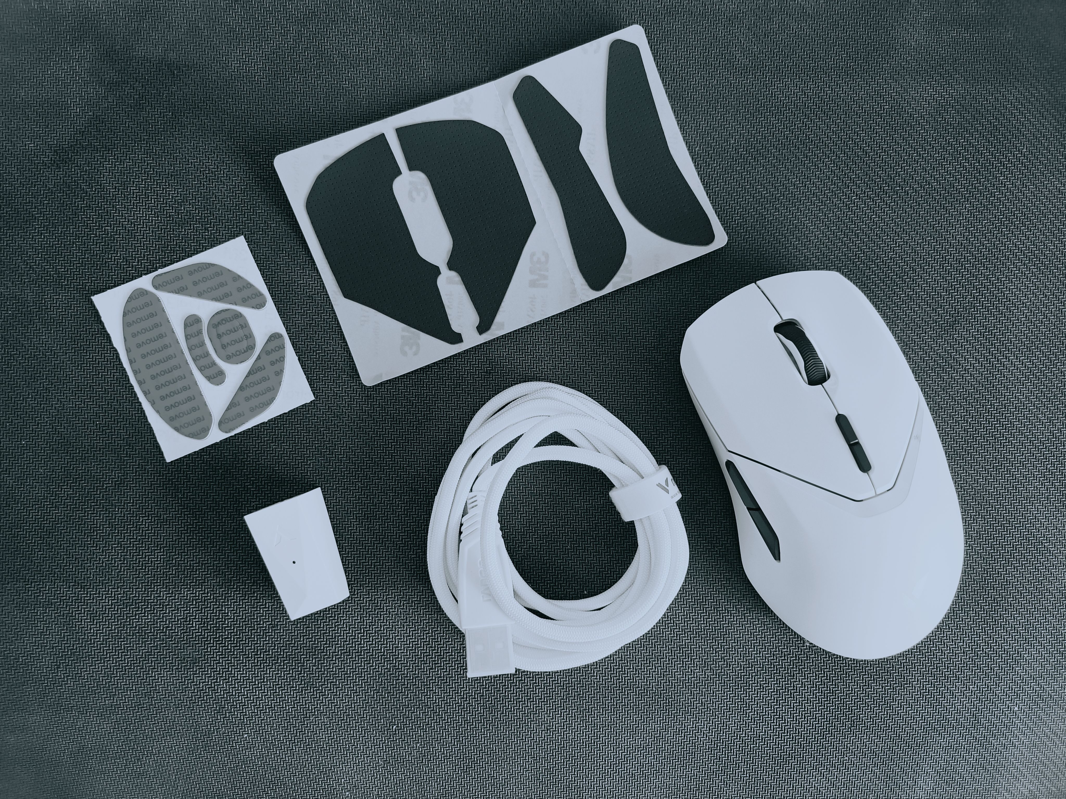 雷柏vt9pro和蜻蜓f1promax选哪个,雷柏vt9pro鼠标防滑贴