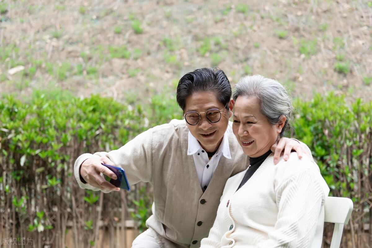 人到中年讨厌老公怎么办,中年女性看不上老公
