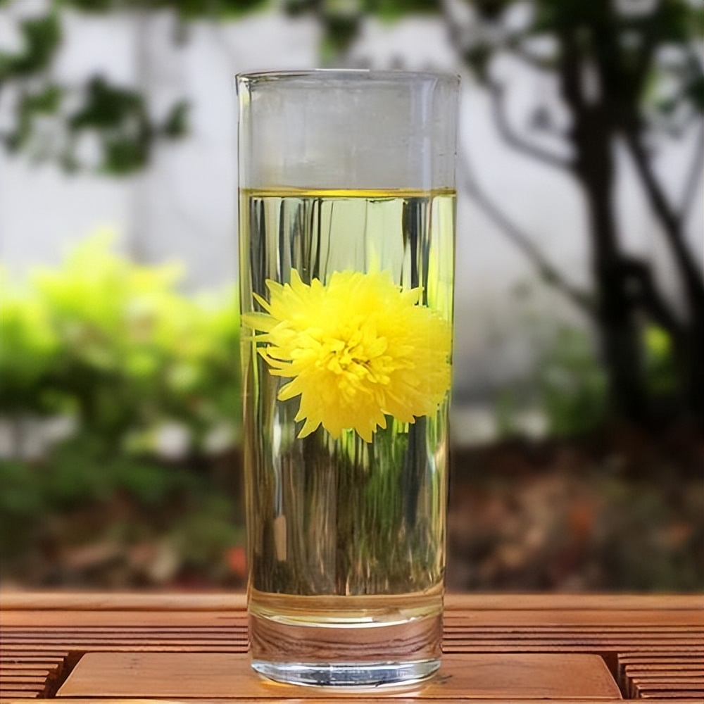 年龄大的喝菊花茶,年纪大了要忌嘴多吃4样