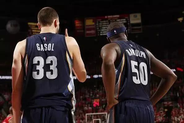 篮网阿尔德里奇怎么又回来了,篮网欢迎阿尔德里奇