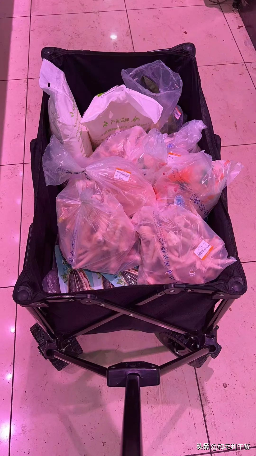 上海疫情后，我成了小区卖菜的