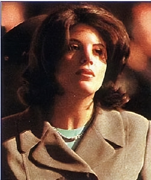 克林顿“拉链门”：美国著名性丑闻，总统2年与实习生偷情10次