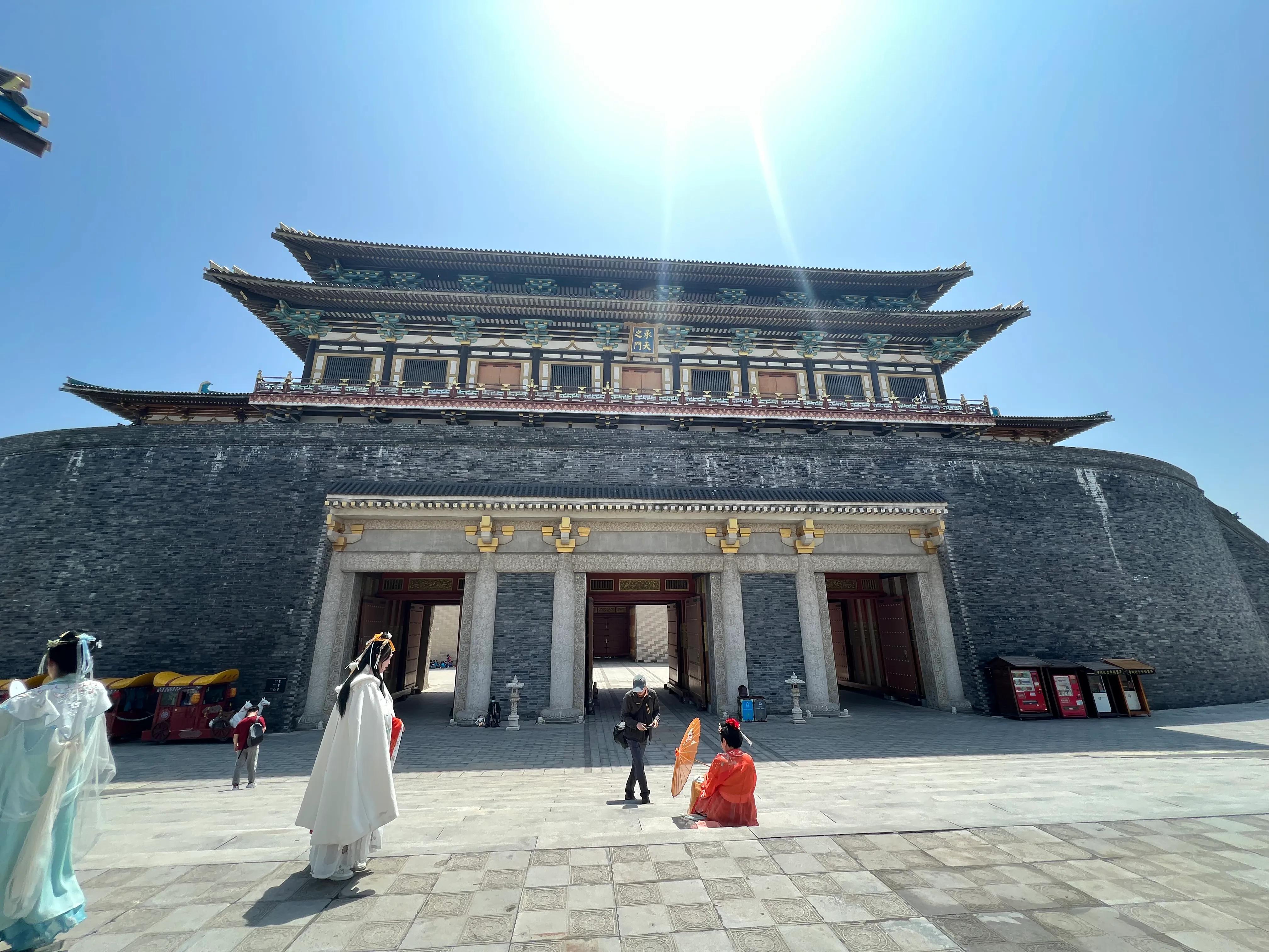 看大唐盛世就来襄阳唐城,襄阳唐城和西安大唐不夜城对比