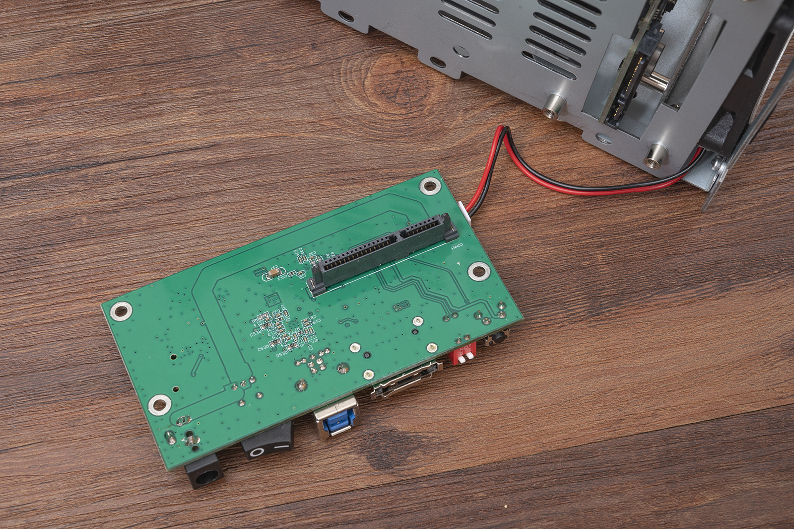 常用数据备份方式磁盘阵列,raid磁盘阵列到底哪个安全