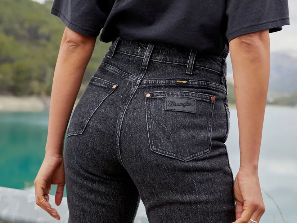 以自由之名！这个秋天，来Wrangler新店感受“纯粹牛仔精神”