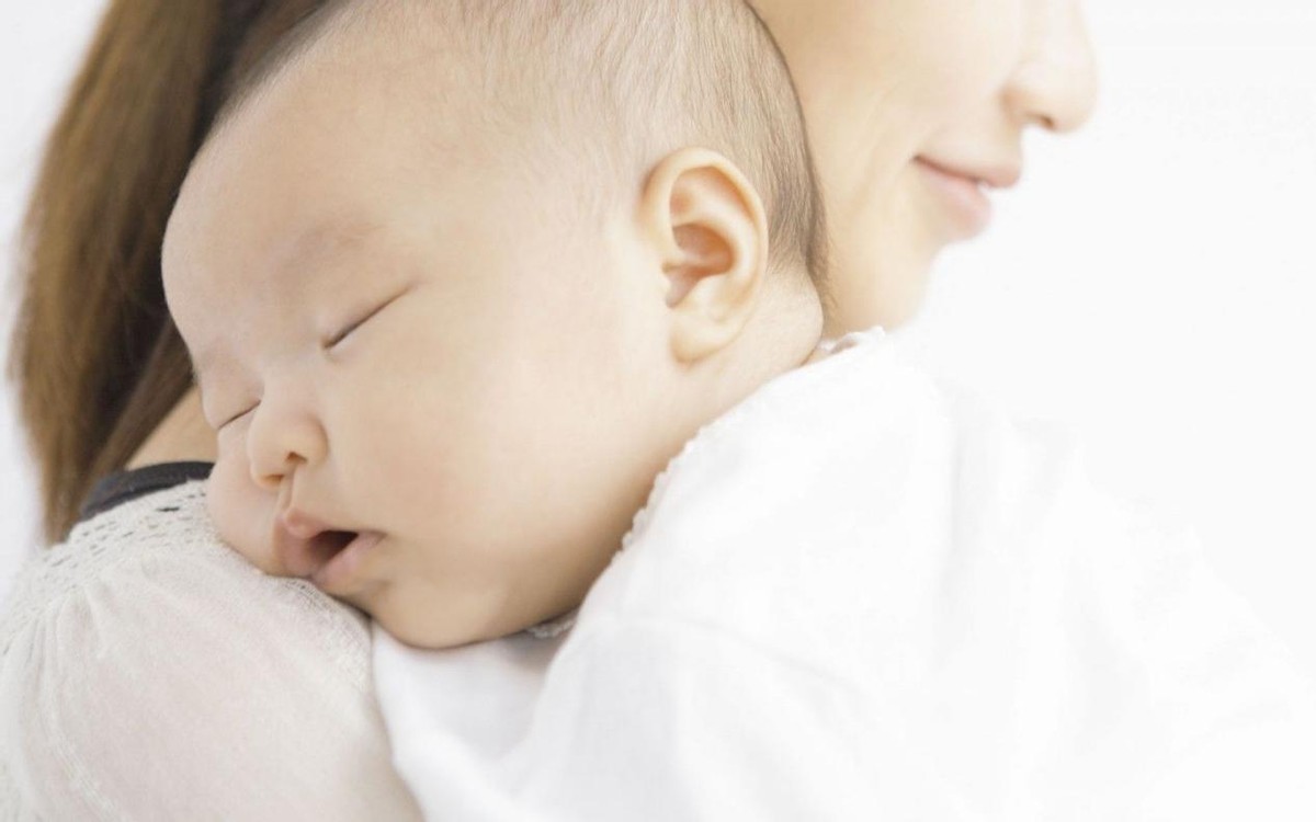 新生儿注意事项和护理方法,新生儿护理4个问题新手爸妈必备