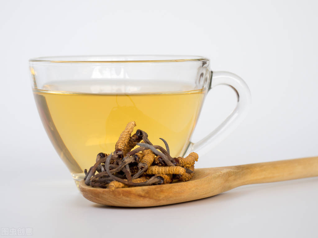 真心购物还是碰瓷？定制30瓶冬虫夏草酒后索赔10万元，法院判了