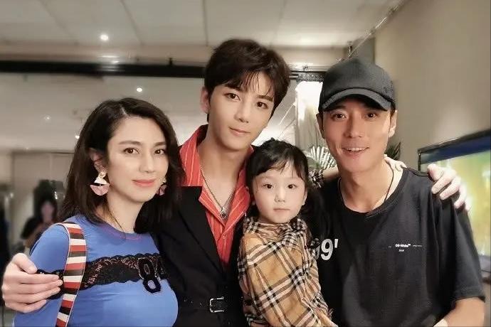 洪欣刚出道,洪欣在娱乐圈地位