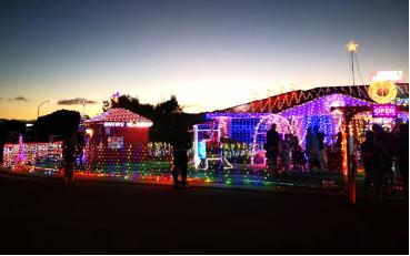 疫情期的间隔年:985毕业,我在澳洲做按摩师2年攒60万