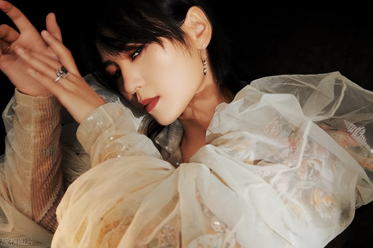 05超女李宇春夺冠背后,超女李宇春夺冠视频