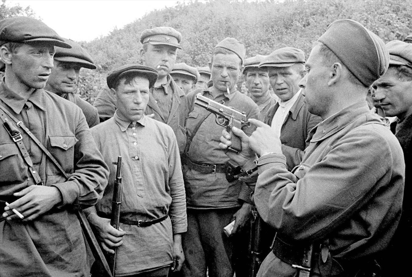 m1911手枪和勃朗宁手枪区别,勃朗宁m1911半自动手枪